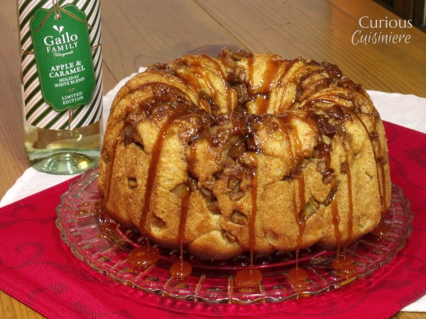 Monkey Bread - Traditional Northamerican Recipe