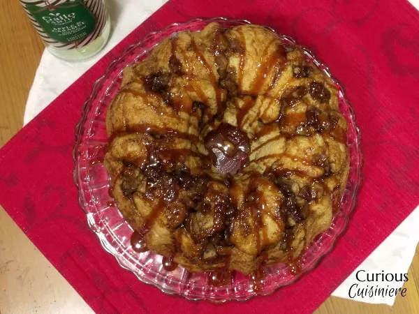 Monkey Bread - Traditional Northamerican Recipe