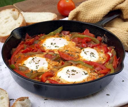 Chakchouka (Tunisian Eggs in Tomato Sauce) • Curious Cuisiniere