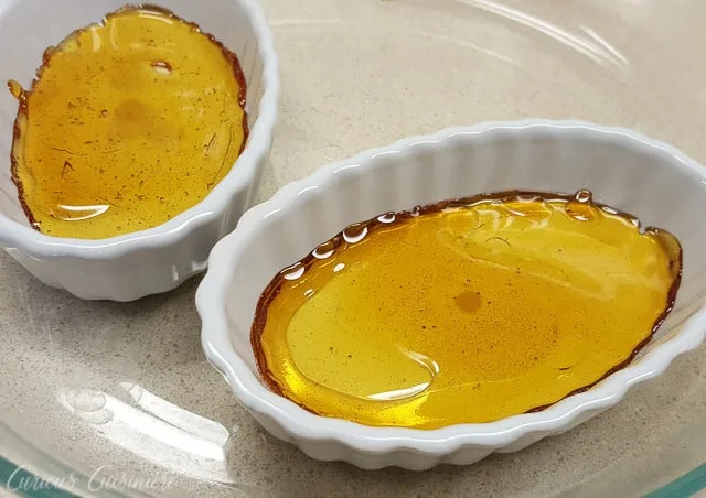 https://www.curiouscuisiniere.com/wp-content/uploads/2018/04/Making-Spanish-Flan-21.jpg.webp