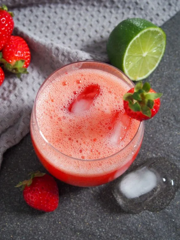 HOW TO MAKE STRAWBERRY KEY LIME AGUA FRESCA RECIPE