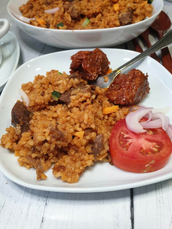  Plato para servir de Arroz Gahanian Jollof con cordero