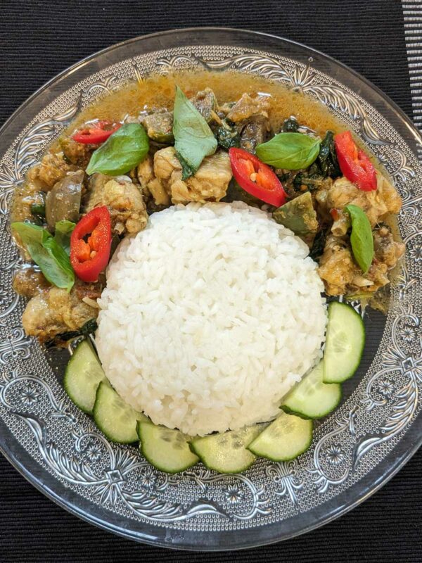 Cha Kroeung Pailin (Cambodian Lemongrass Chicken) with rice