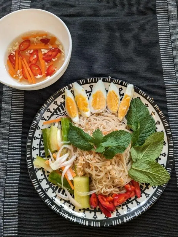 Mee Kola - Cambodian vegetarian noodles with Nuoc Mam spicy sauce