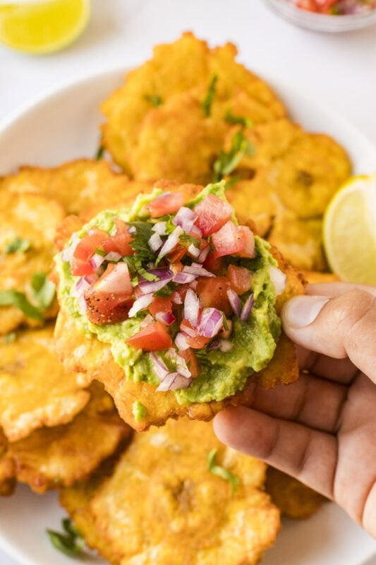 How to serve patacones (tostones) with avocado and pico de gallo